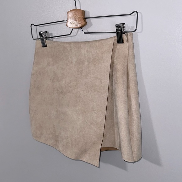 2/$35 — ZARA Suede Skort - Picture 6 of 7